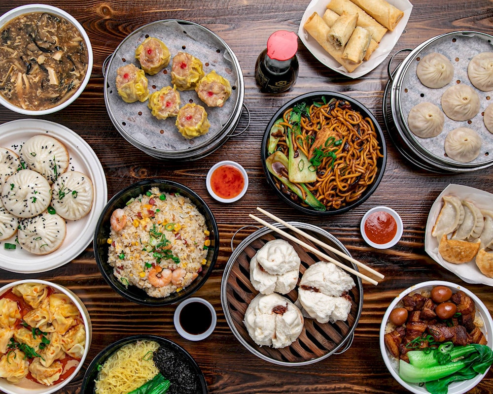 Save these tips to confidently enjoy the cuisine on the streets of Shanghai 